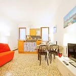 Santa Marina Rialto شقة